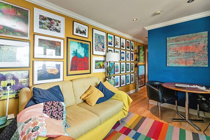 1 Bedroom Flat For Sale In Marine Court, St. Leonards-On-Sea, TN38