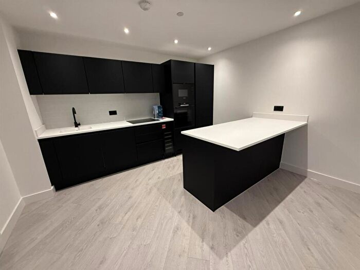 2 Bedroom House To Rent In Vista River Gardens, Manchester, M3