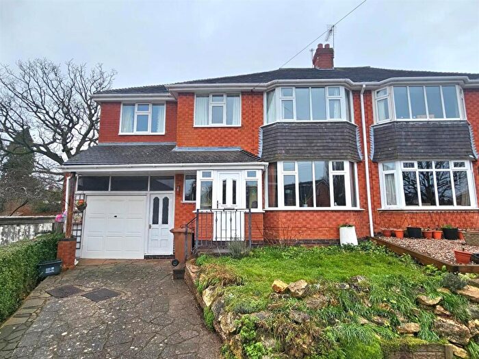 5 Bedroom Semi Detached House For Sale In Bradbury Road, Solihull, B92
