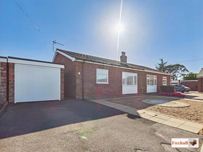 3 Bedroom Semi-Detached Bungalow For Sale In Felix Close, Kesgrave, Ipswich, IP5