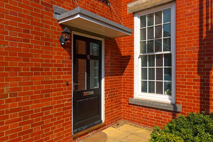 2 Bedroom Flat To Rent In Roberts Court, Sherwood Way, Epsom, KT19