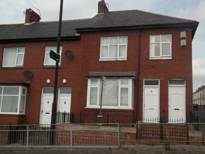 2 Bedroom Flat To Rent In Armstrong Road, Newcastle Upon Tyne, NE4