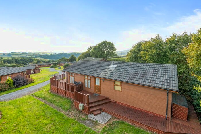 2 Bedroom Chalet For Sale In Avonwick, South Brent, TQ10