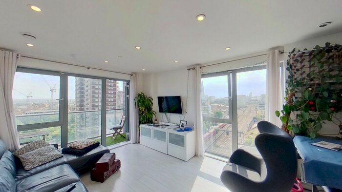 2 Bedroom Flat To Rent In Christian Street, London, E1