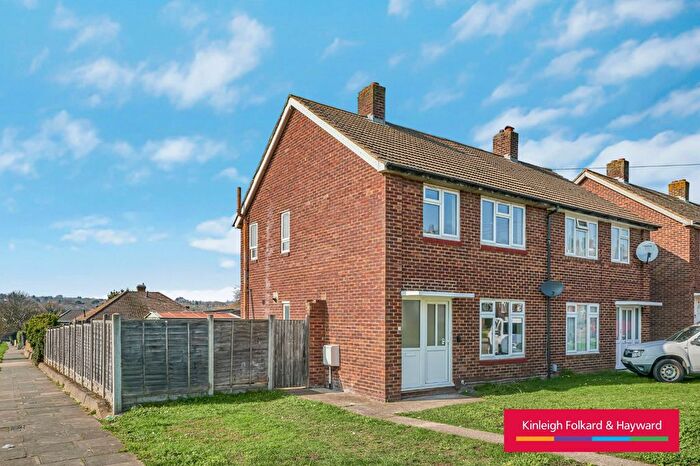 3 Bedroom Property To Rent In Calvin Close, Orpington, Kent, BR5