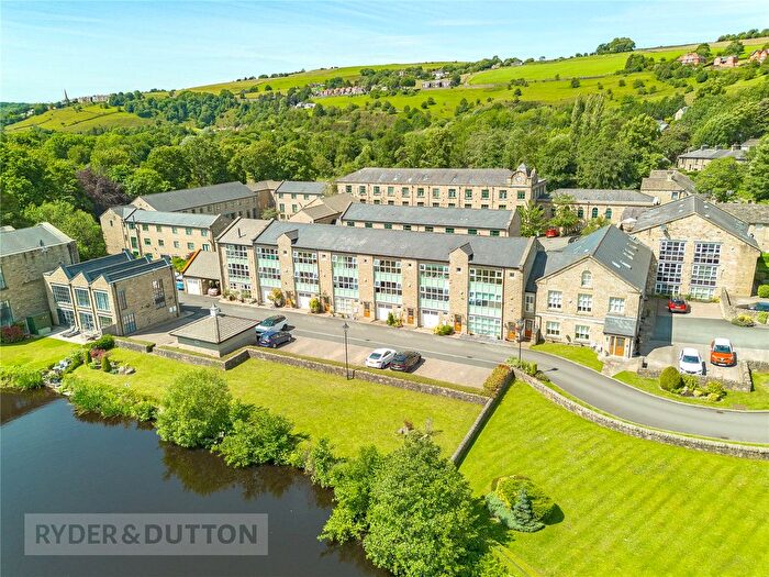 2 Bedroom Flat For Sale In Gibbs Close, Greenfield, Saddleworth, OL3