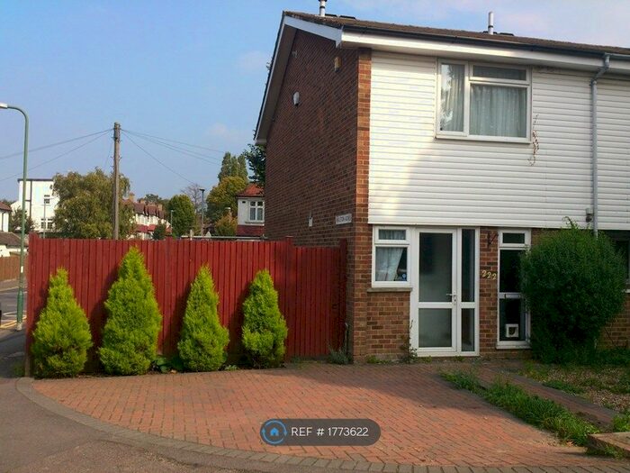 2 Bedroom Terraced House To Rent In Waleton Acres, Wallington, SM6