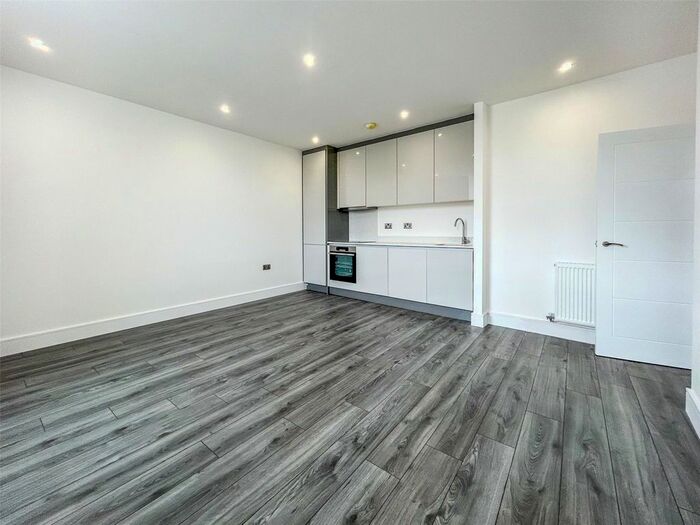 1 Bedroom Flat To Rent In Calverley Road, Tunbridge Wells, Kent, TN1