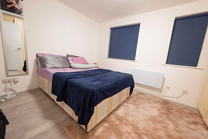 1 Bedroom Flat To Rent In Milestone Court, Edmonton, N9