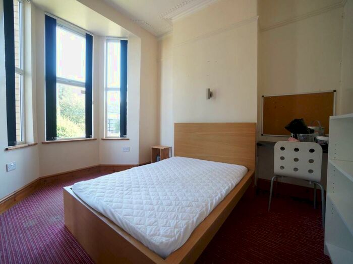 5 Bedroom House To Rent In Garfield Terrace, Bangor, Gwynedd, LL57