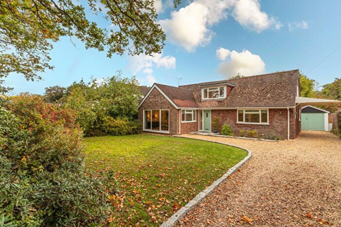 4 Bedroom Detached House For Sale In Wedmans Lane, Rotherwick, RG27