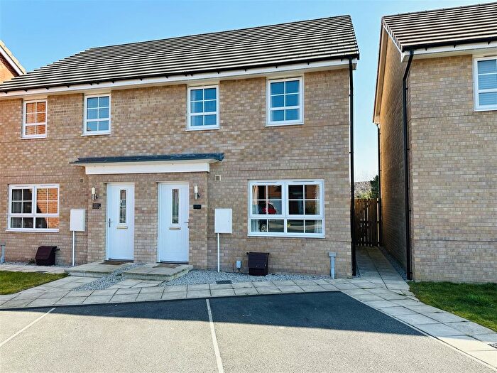 3 Bedroom Semi-Detached House For Sale In Riverside Avenue, Barlby, Selby, YO8
