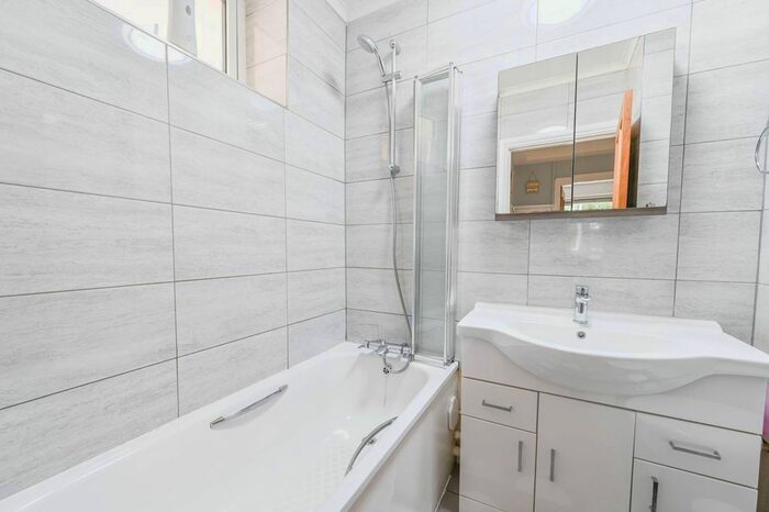 1 Bedroom Flat For Sale In Elias Place, Oval, London, SW8