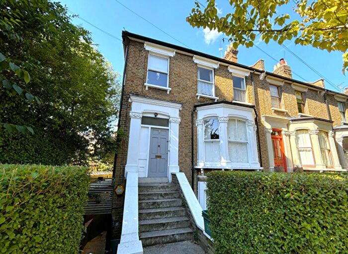 2 Bedroom Apartment To Rent In Southcote Road, Tufnell Park, London, N19