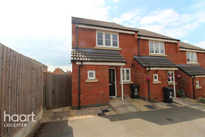 2 Bedroom End Of Terrace House To Rent In Bridgemere Close, Leicester, LE2