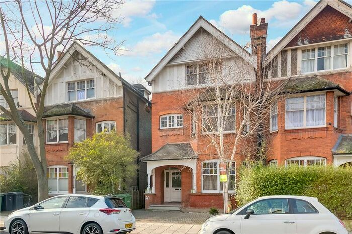 1 Bedroom Flat To Rent In Riggindale Road, London, SW16