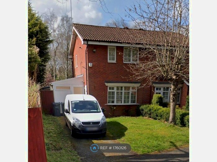 2 Bedroom Semi-Detached House To Rent In Raddlebarn Farm Drive, Birmingham, B29