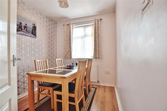 2 Bedroom Bungalow For Sale In Knights Lane, Kingsthorpe, Northampton, NN2