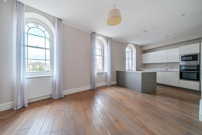 3 Bedroom Flat For Sale In Guinea Street, Bristol, BS1