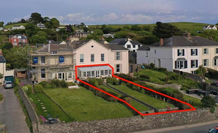 2 Bedroom Apartment For Sale In Marine Parade, Instow, Bideford, EX39