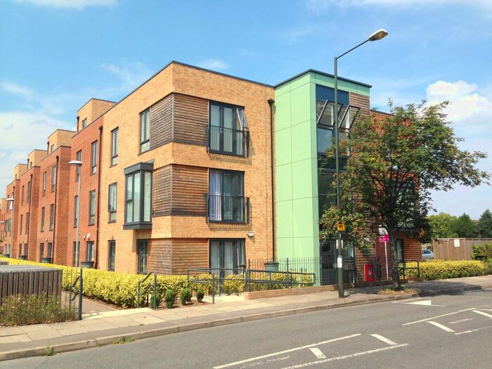 1 Bedroom Flat To Rent In Cedars Avenue, Mitcham, CR4