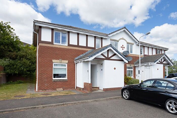 2 Bedroom Flat For Sale In Craigearn Place, Kirkcaldy, Kirkcaldy, KY2