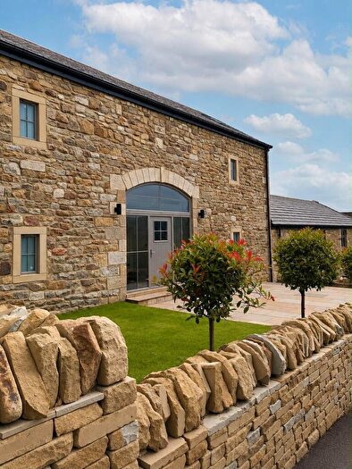 4 Bedroom Barn Conversion For Sale In Carters Lane, Middleton, LS29