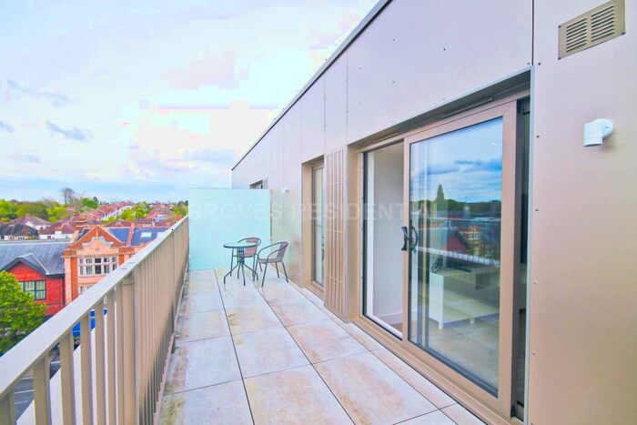 1 Bedroom Apartment To Rent In High Street, New Malden, KT3