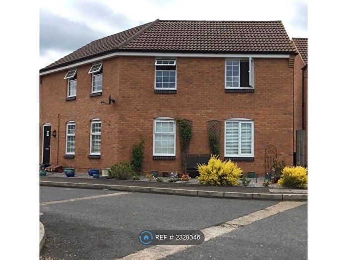 2 Bedroom Maisonette To Rent In Clarendon Close, Corby, NN18