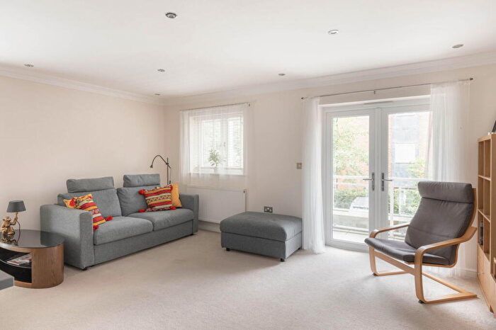 2 Bedroom Apartment To Rent In Townsend Gate, Berkhamsted, Hertfordshire, HP4