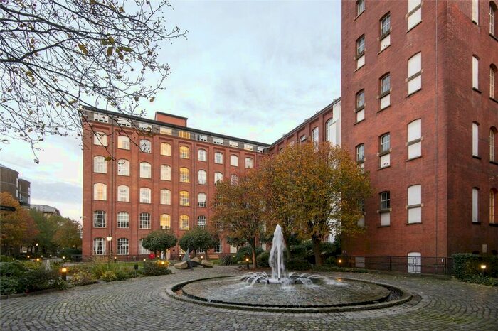 2 Bedroom Flat To Rent In Lexington Building, Bow Quarter, Fairfield Road, Bow, London, E3