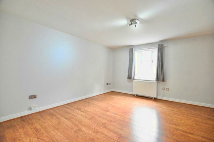2 Bedroom Apartment To Rent In Otter Close, E15