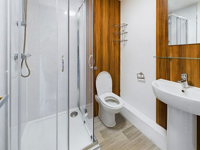 2 Bedroom Flat For Sale In The Sawmill, Dock Street, HU1