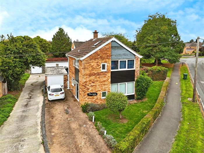 3 Bedroom Detached House For Sale In Longfields Court, Bicester, Oxfordshire, OX26