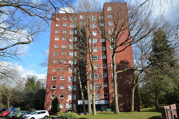 1 Bedroom Flat To Rent In Bowen Court, Wake Green Park, Moseley, B13
