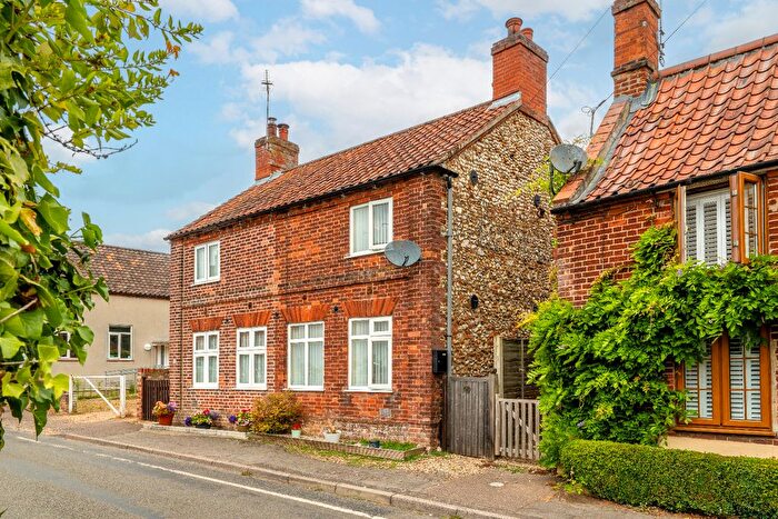 2 Bedroom Semi-Detached House For Sale In Eastgate Street, North Elmham, Dereham, Noroflk, NR20
