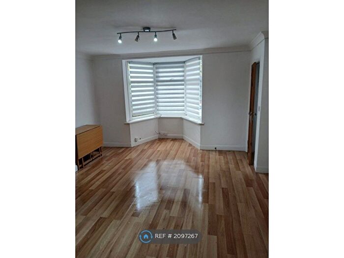 3 Bedroom Semi-Detached House To Rent In Woodhouse Road, Quinton, Birmingham, B32