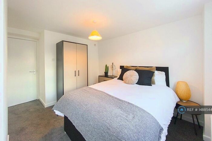 1 Bedroom Flat To Rent In Market Street, Stalybridge, SK15