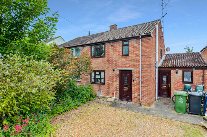 4 Bedroom Semi-Detached House To Rent In Keates Road, Cherry Hinton, CB1