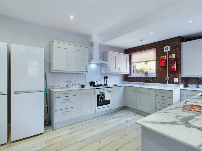 6 Bedroom House To Rent In Lawrence Road, Liverpool, Liverpool, L15