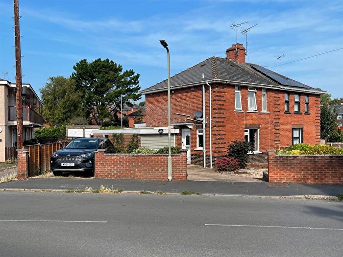 2 Bedroom Semi Detached House For Sale In Lethbridge Road, Exeter, EX2