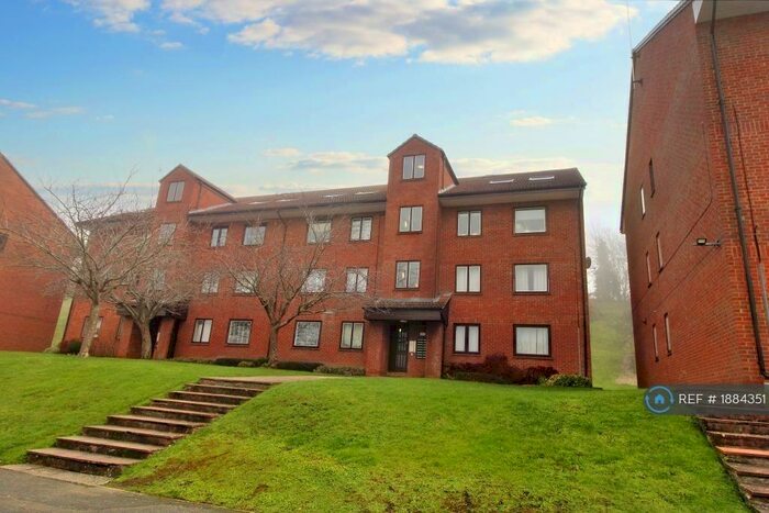 1 Bedroom Flat To Rent In Tippett Rise, Reading, RG2