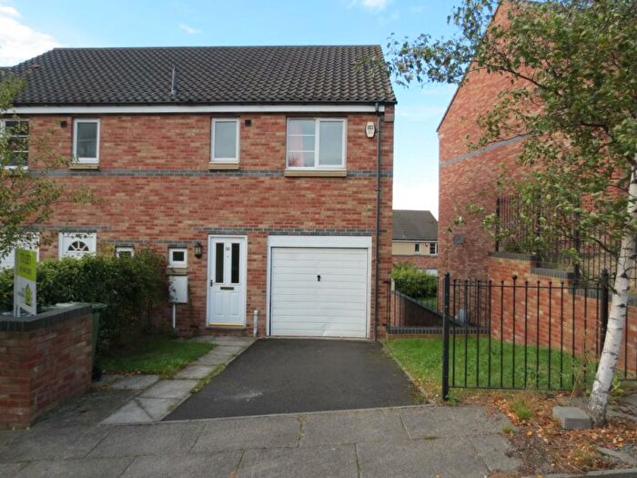 4 Bedroom House To Rent In Windmill Way, Gateshead, NE8