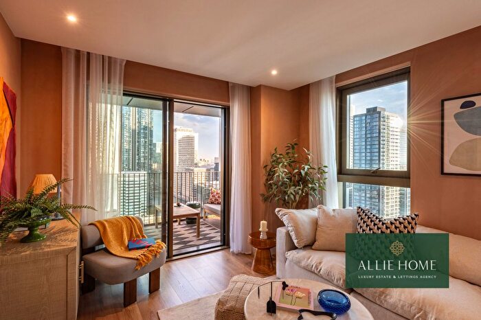 2 Bedroom Flat For Sale In Marsh Wall, London, E14