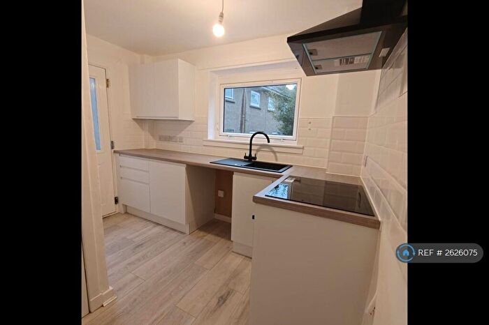 1 Bedroom Flat To Rent In Bothwell Place, Paisley, PA2