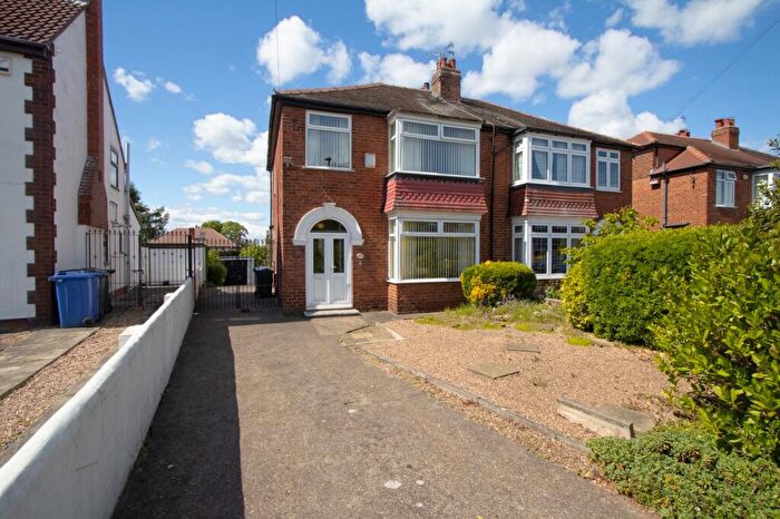 3 Bedroom Semi-Detached House For Sale In The Grove, Wheatley Hills, Doncaster, DN2