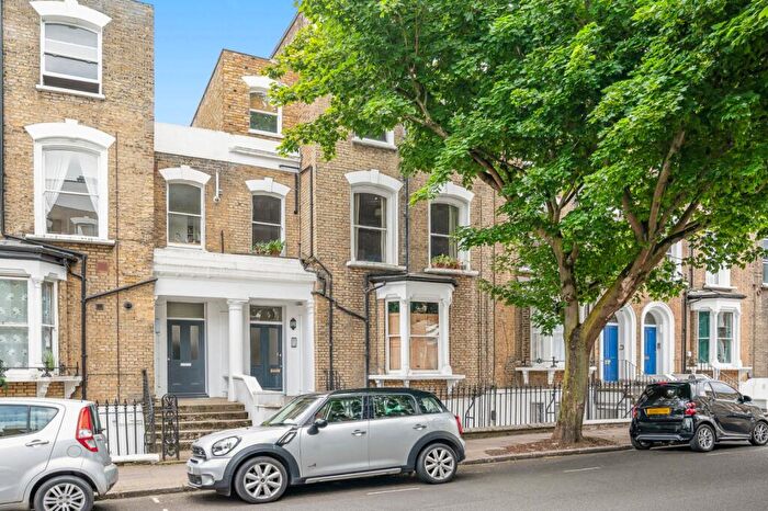 2 Bedroom Maisonette For Sale In Grosvenor Avenue, Islington, N5