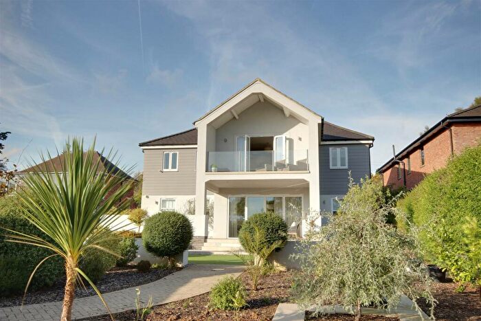 5 Bedroom Detached House For Sale In Ferriby High Road, North Ferriby, HU14