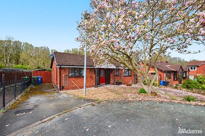 3 Bedroom Bungalow For Sale In Aldersey Close, Runcorn, WA7