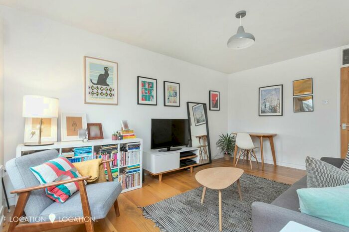 1 Bedroom Apartment To Rent In Yorkshire Close, London, N16